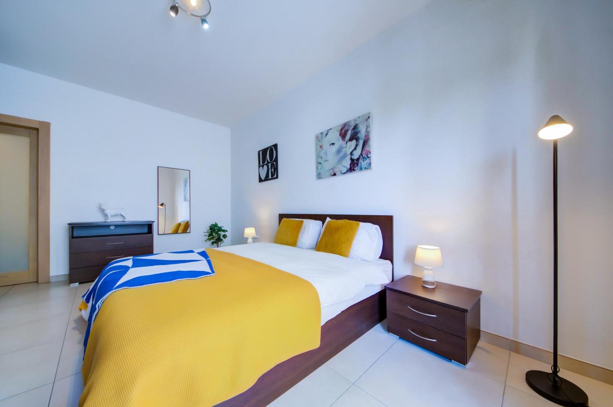 Stylish 2Br Apt With Balconies In St Julians, Paceville - Apt 6 By Vaganza San Ġiljan Exterior foto